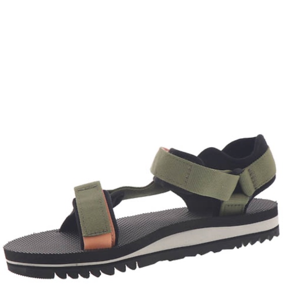 Teva Universal Trail Sandals - Picture 2 of 5